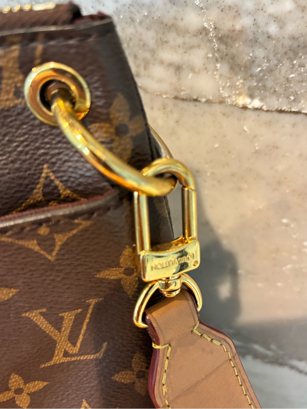 LOUIS VUITTON Monogram Odeon MM in Natural. - Picture 5 of 13